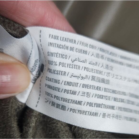 Abercrombie faux leather shacket button down jacket - Picture 5 of 9